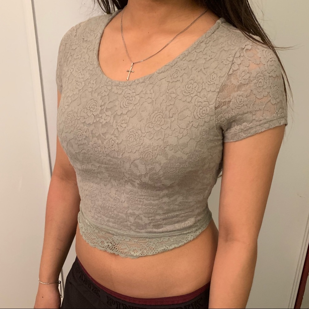 FOREVER 21: Cute Laced Crop Top